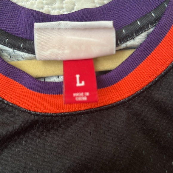 ‘96-‘97 mitchell & ness hardwood classics black steve nash jersey. - Picture 4 of 5